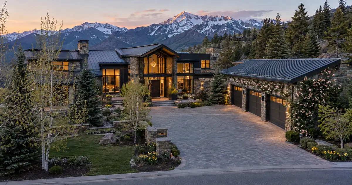 Super Jumbo Bank Statement vs DSCR for a Business Owner Resort Home