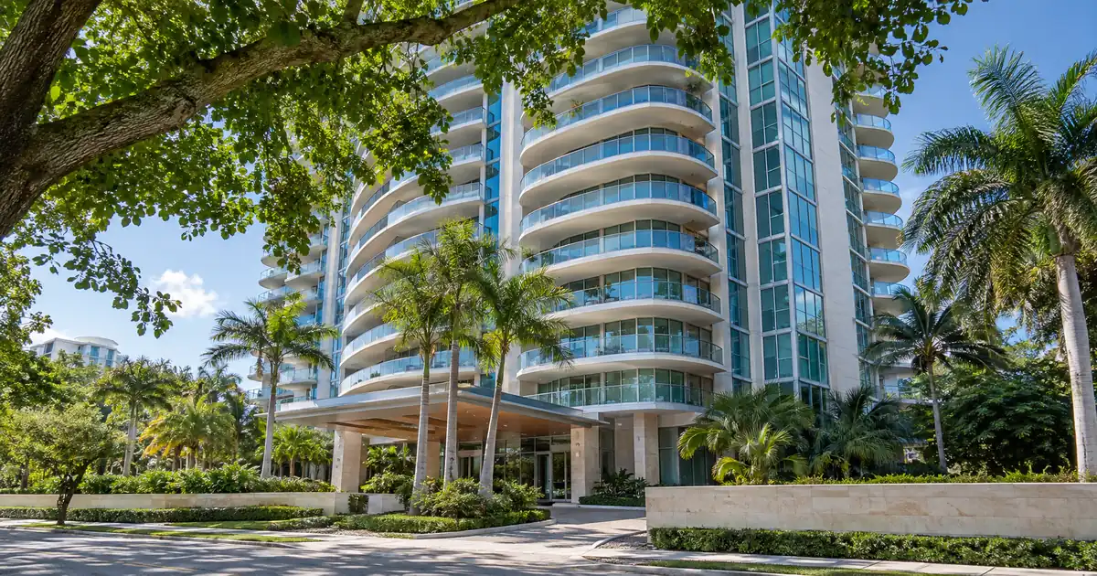 How Condotel Non-Warrantable Triggers Affect Super Jumbo DSCR Lending