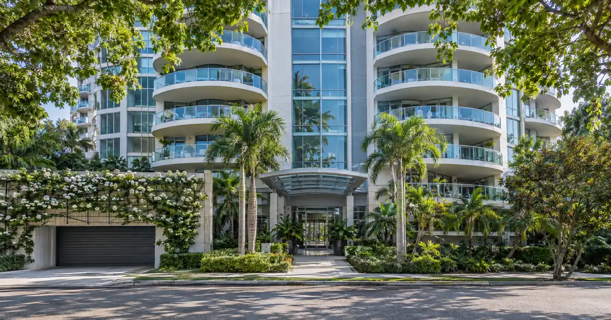 No-Ratio DSCR vs Sub-1.0 for a Non-Warrantable Luxury Condo