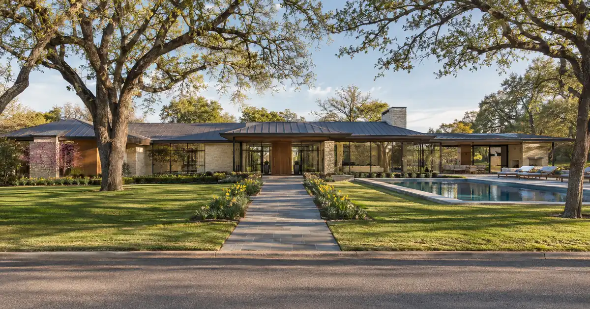 Five Luxury Houses vs Five Workforce Rentals on One DSCR Portfolio Loan