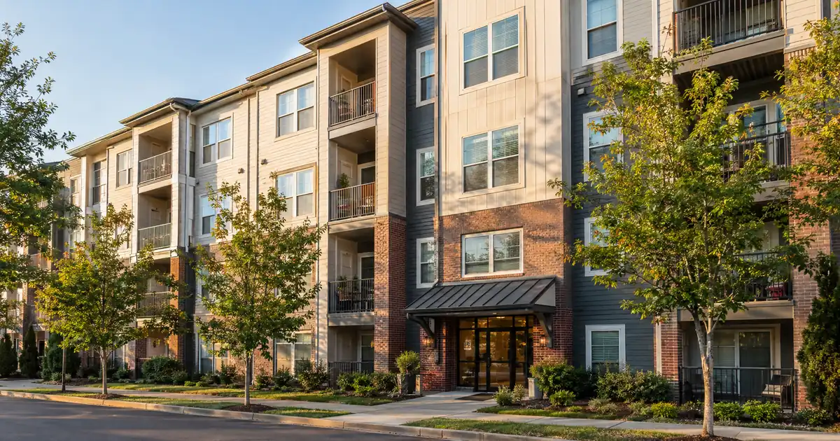 Super Jumbo DSCR vs Agency Small-Balance for a Ten-Unit Boutique Building