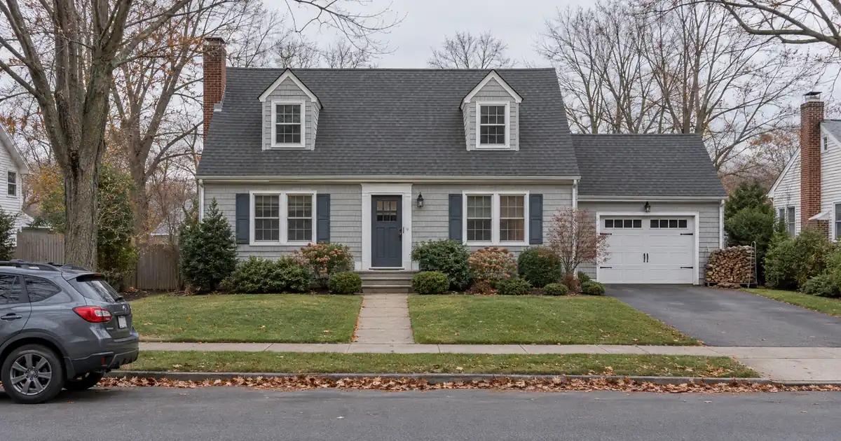 Cash-Out Refinance vs DSCR Loan on a Paid-Off LLC Property