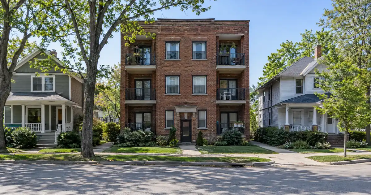 How a DSCR Lender Counts a Six-Unit Building Plus Houses
