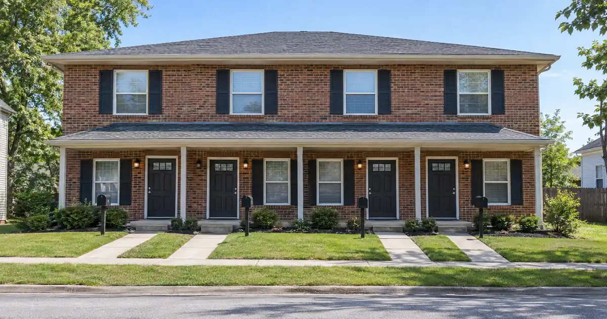 DSCR Loan vs Local Bank Commercial Loan on a Fourplex