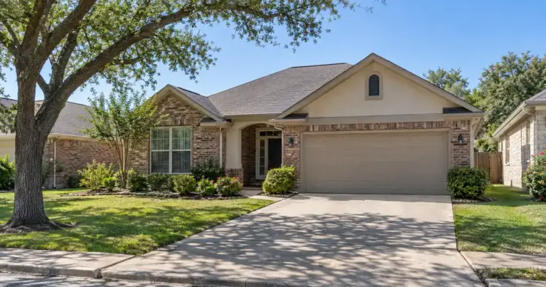 Cash-Out Refinance vs HELOC for a Texas Homestead Renovation