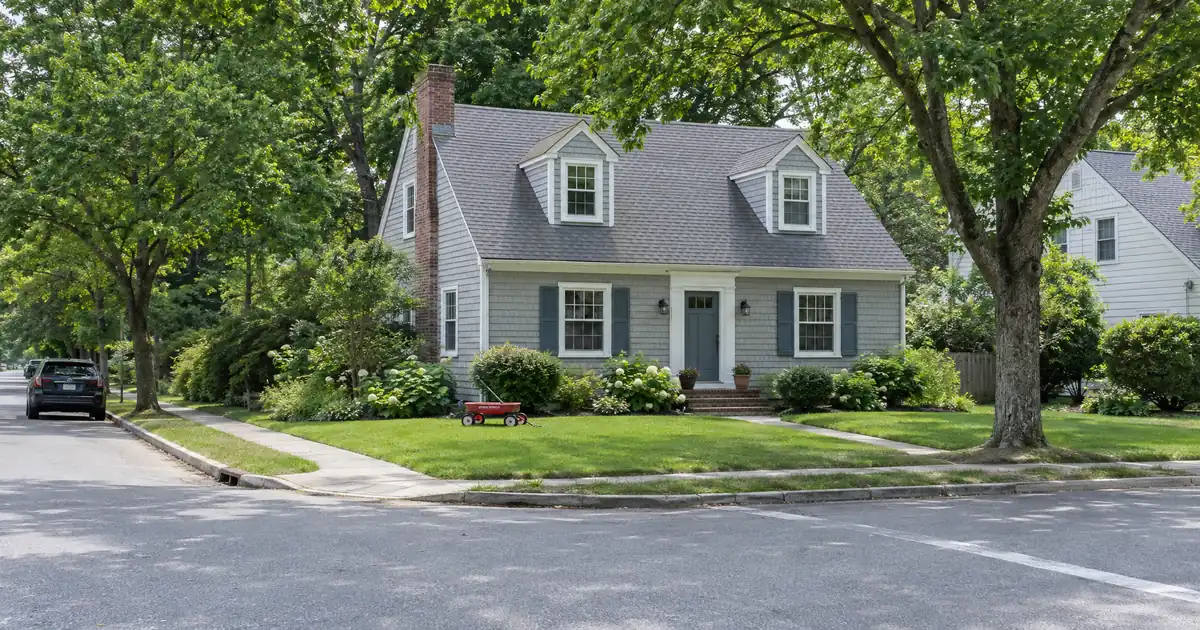 How Much a HELOC Lends a Small-Business Owner From Home Equity