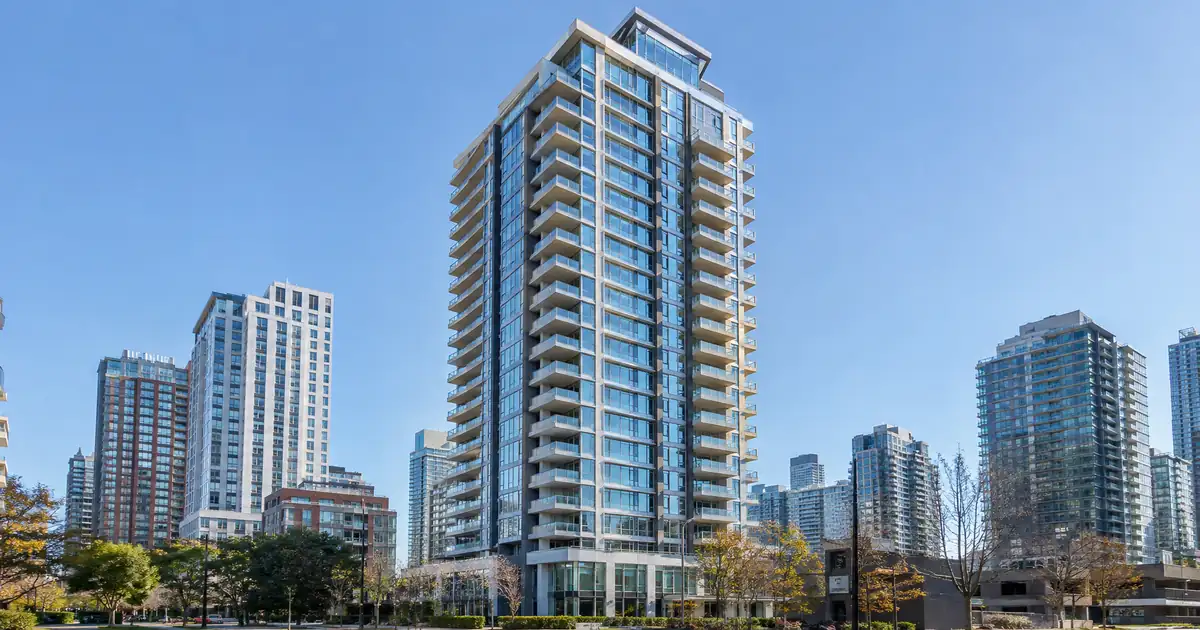 Can a Non-Warrantable Luxury Tower Still Qualify for DSCR? The Conditions That Pass
