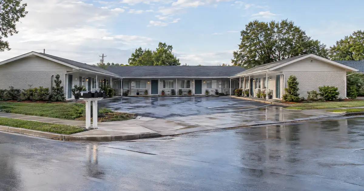 Six-Unit Converted Motel vs. a 2-4 Unit Airbnb Building for DSCR