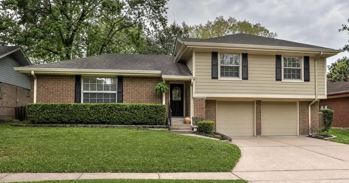 FHA cash-out refinance in Houston, Texas — home equity into cash