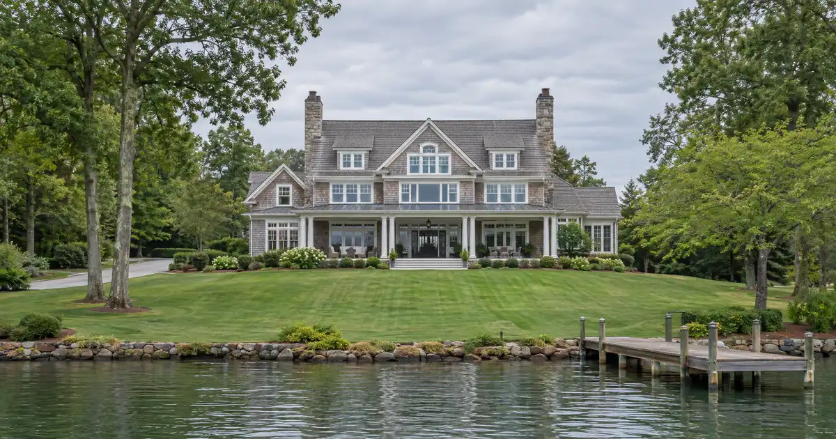 Jumbo cash-out refinance in Huntersville, North Carolina — equity above the conforming limit into cash