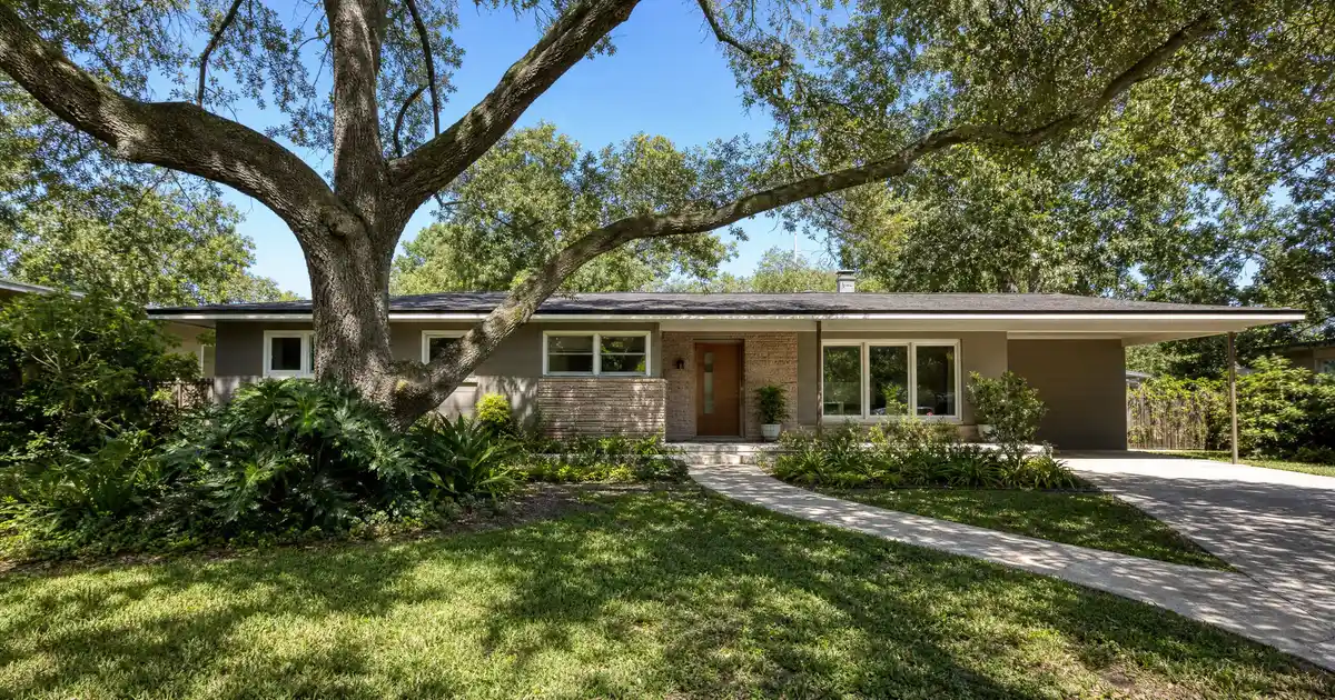 FHA cash-out refinance in Jacksonville, Florida — home equity into cash