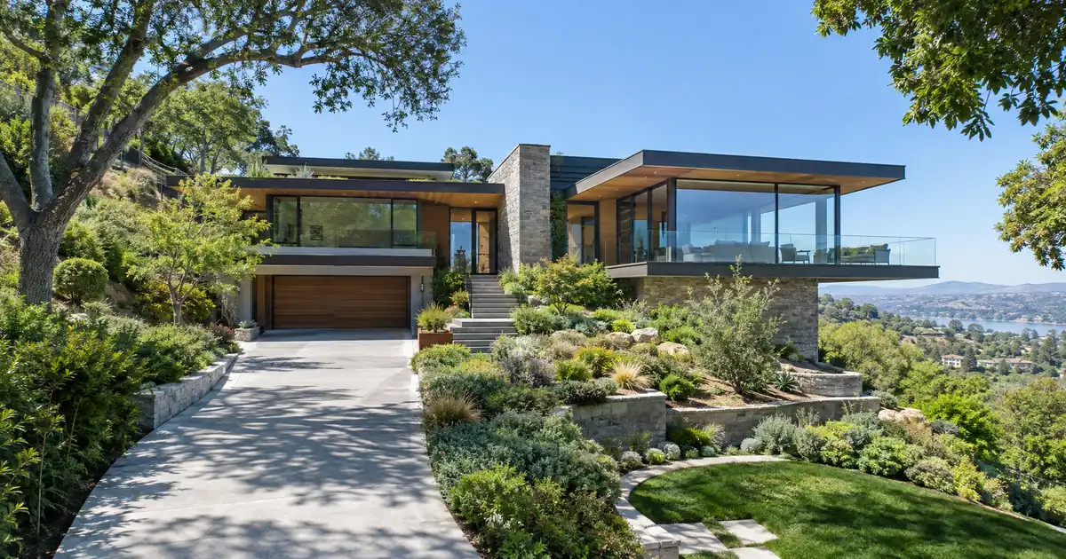 Jumbo cash-out refinance in Lake Forest, California — equity above the conforming limit into cash