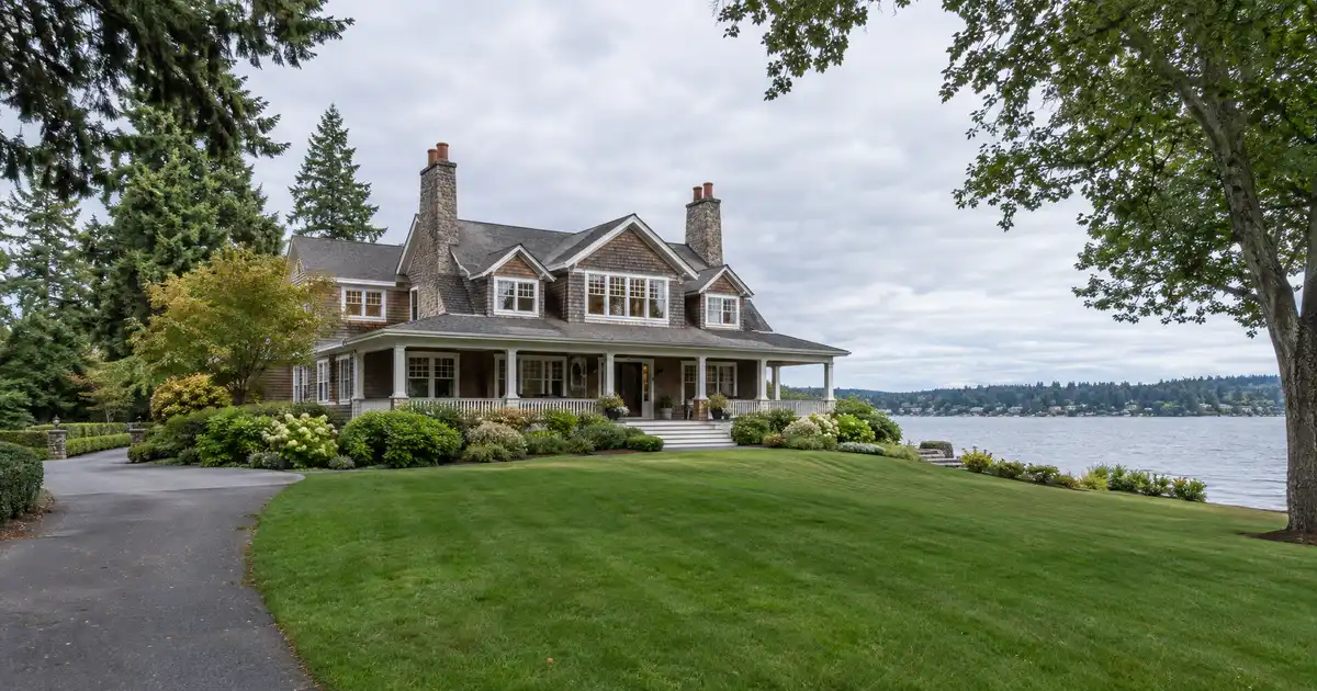 Jumbo cash-out refinance in Lakewood, Washington — equity above the conforming limit into cash