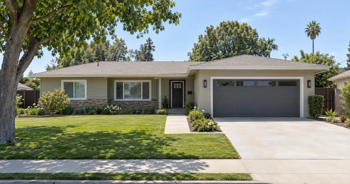 Mortgage refinance in Lynwood, California — a better loan on the same home
