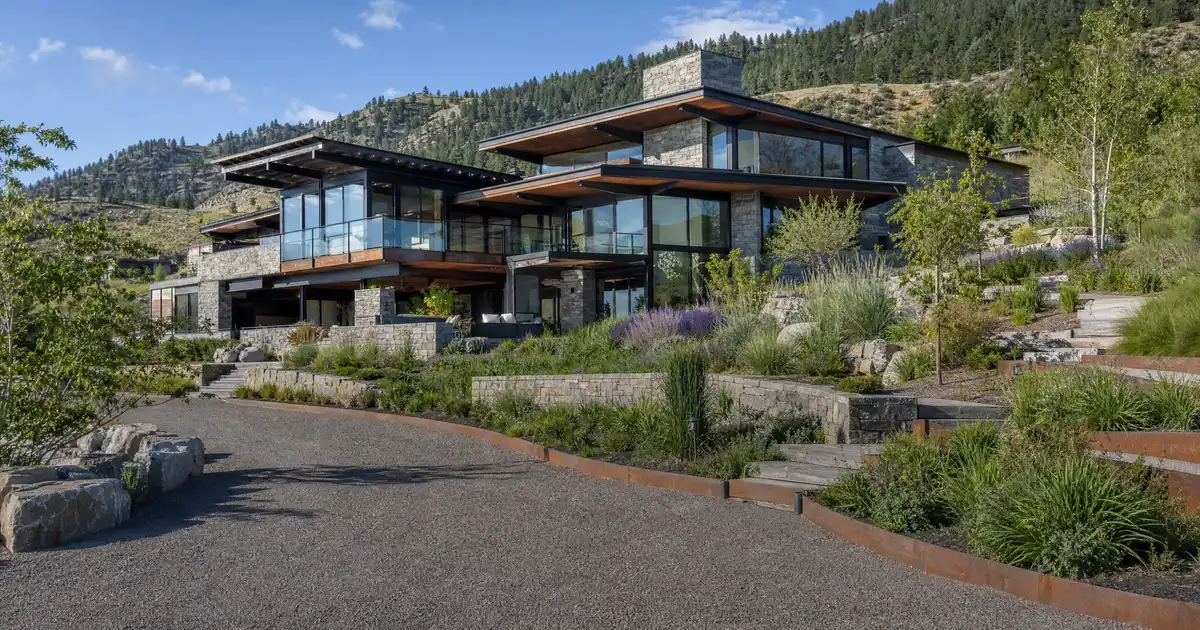 Jumbo cash-out refinance in Montana — equity above the conforming limit into cash