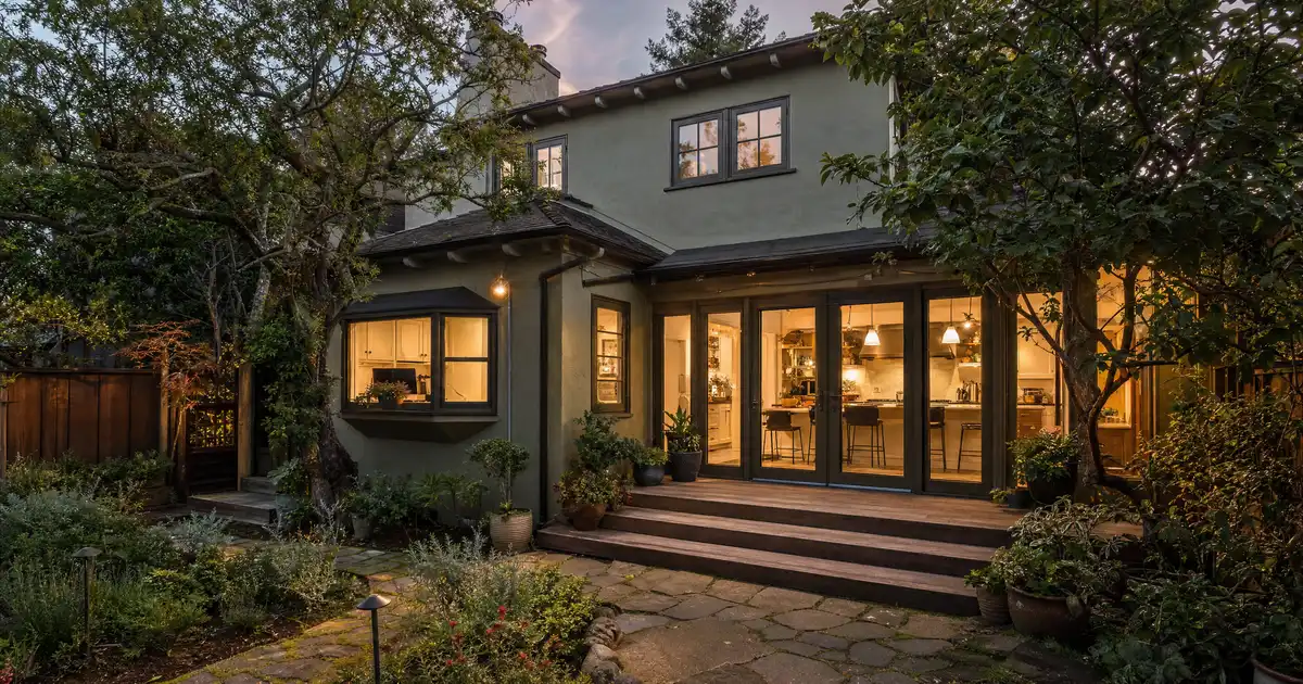 Cash-out refinance in Oakland, California — home equity into cash