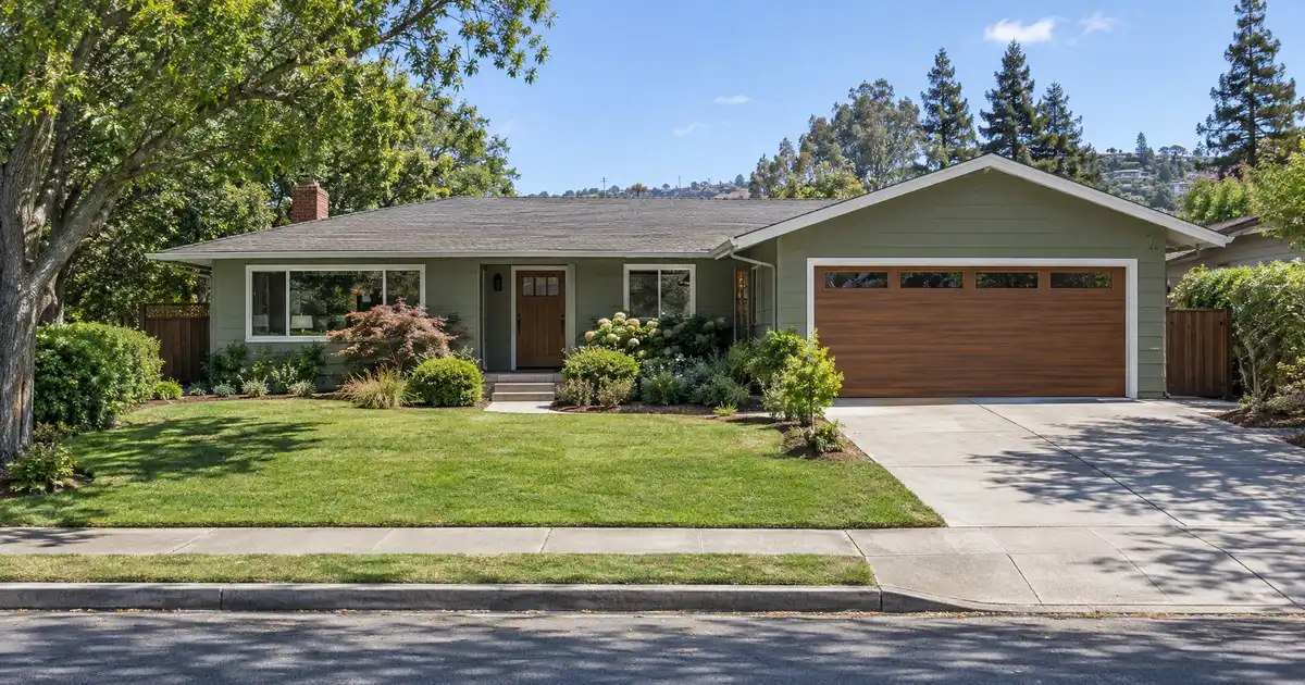 Mortgage refinance in Oakland, California — a better loan on the same home