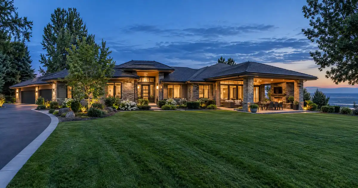 Jumbo cash-out refinance in Pasco, WA — equity above the conforming limit into cash