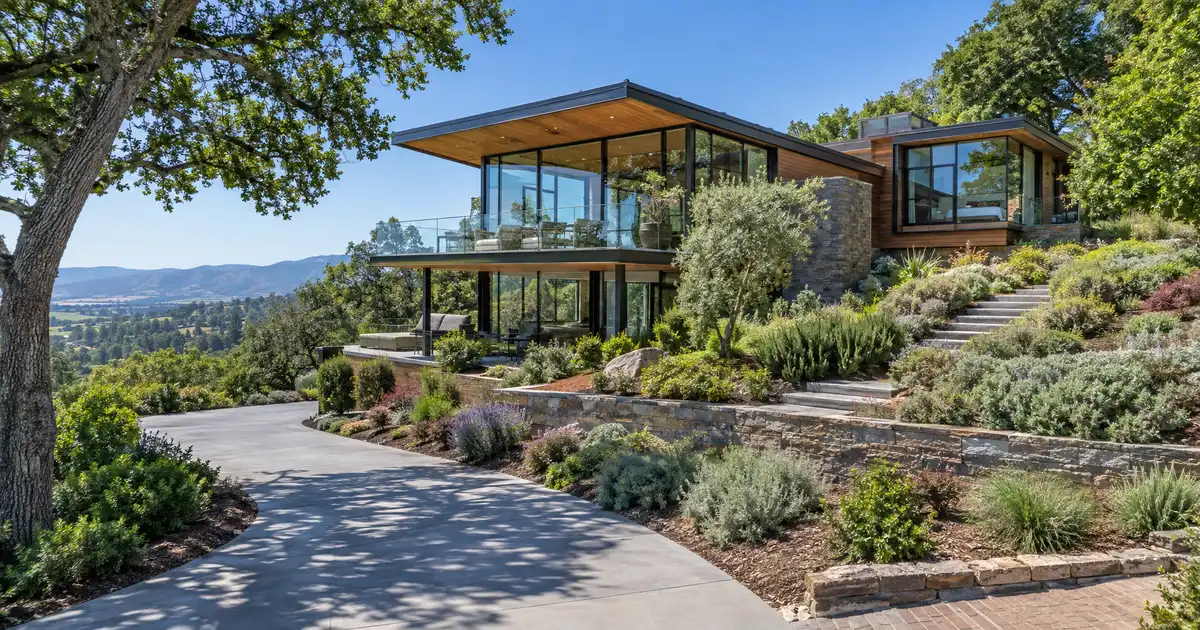 Jumbo cash-out refinance in Petaluma, California — equity above the conforming limit into cash