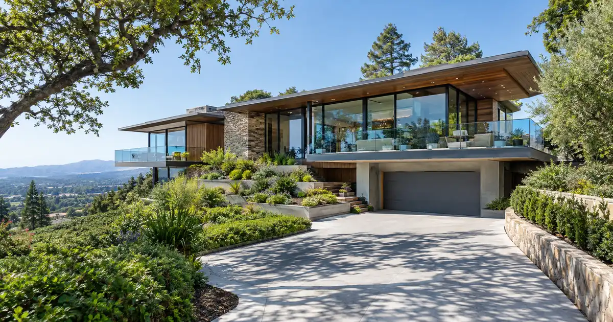Jumbo cash-out refinance in Pomona, California — equity above the conforming limit into cash