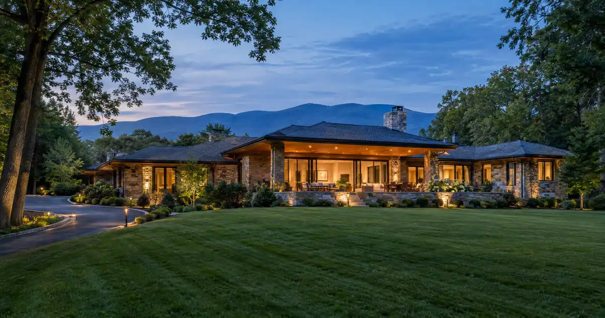 Jumbo cash-out refinance in Roanoke, Virginia — equity above the conforming limit into cash