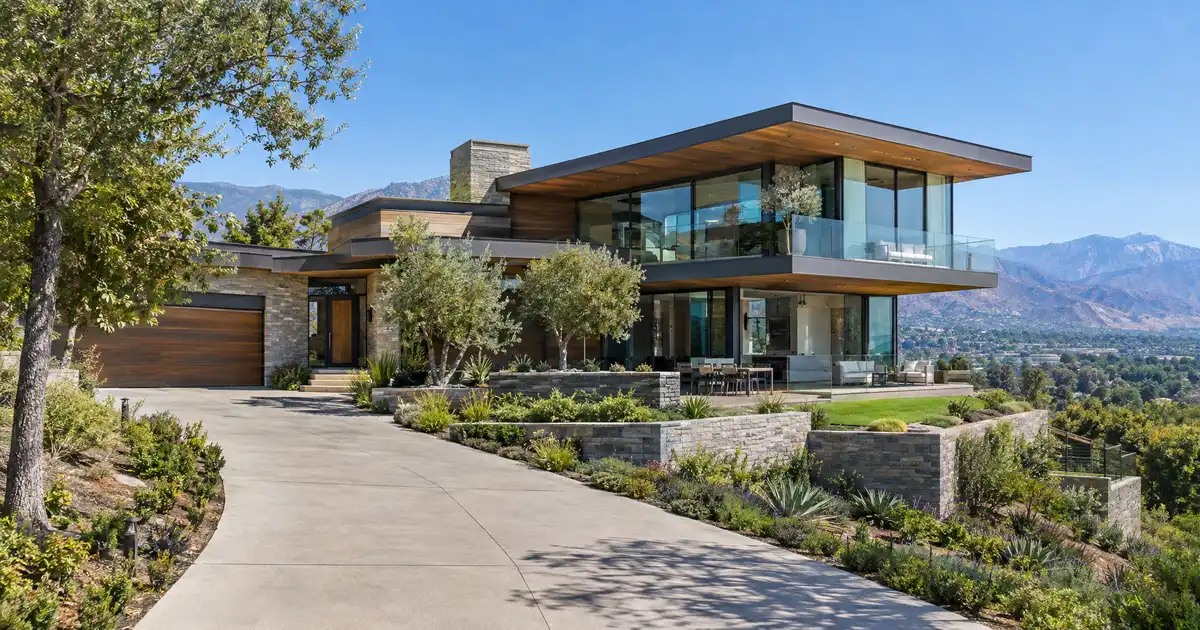 Jumbo cash-out refinance in San Jacinto, California — equity above the conforming limit into cash