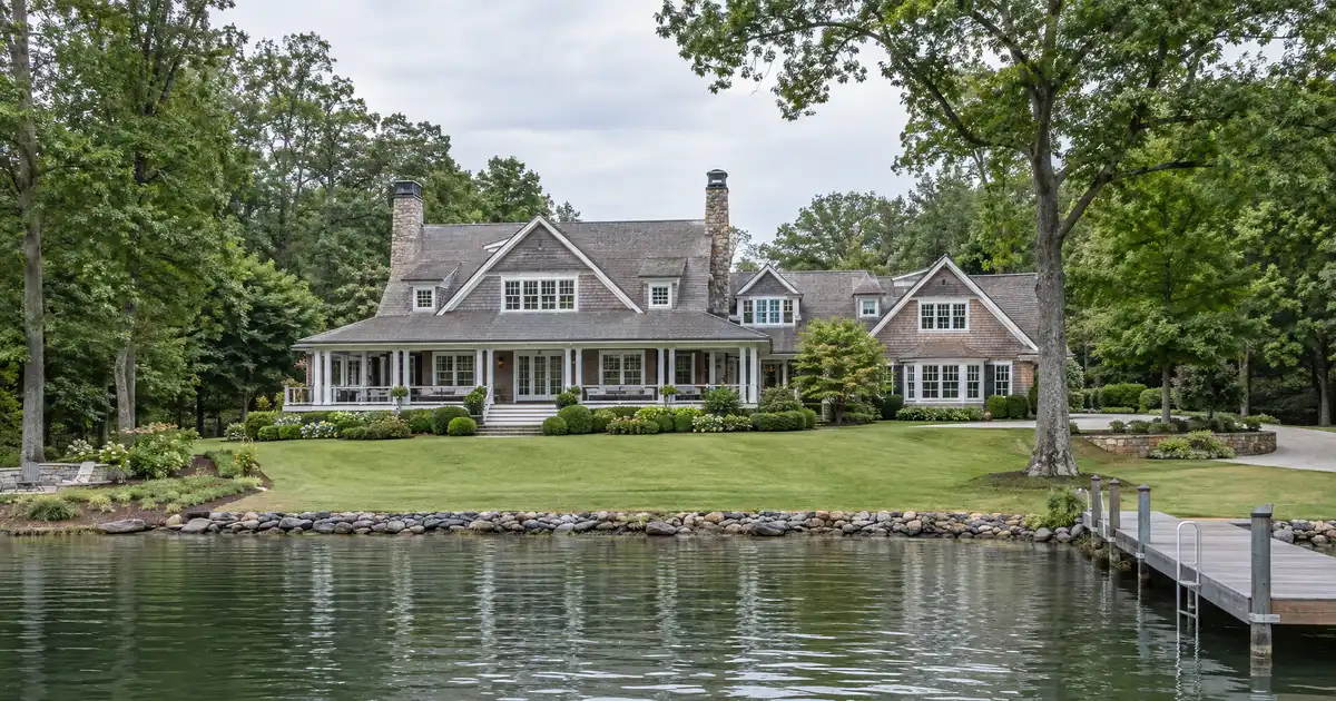 Jumbo cash-out refinance in Sandy Springs, Georgia — equity above the conforming limit into cash