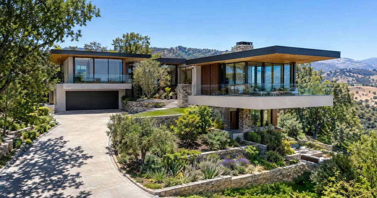 Jumbo cash-out refinance in Santa Clarita, California — equity above the conforming limit into cash