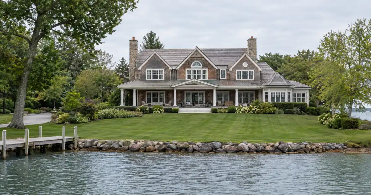 Jumbo cash-out refinance in Saugatuck, Michigan — equity above the conforming limit into cash