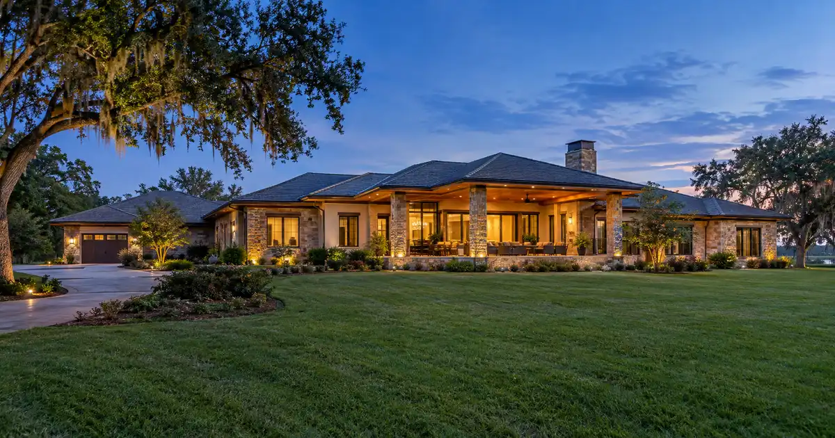 Jumbo cash-out refinance in Sebring, Florida — equity above the conforming limit into cash