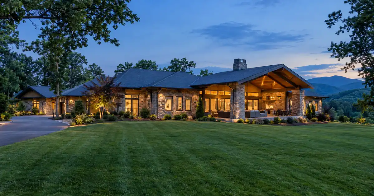 Jumbo cash-out refinance in Sevierville, Tennessee — equity above the conforming limit into cash