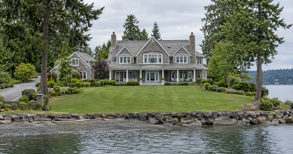 Jumbo cash-out refinance in Silverdale, Washington — equity above the conforming limit into cash
