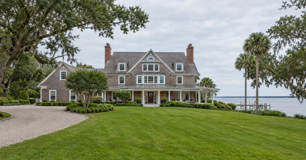 Jumbo cash-out refinance in Titusville, Florida — equity above the conforming limit into cash