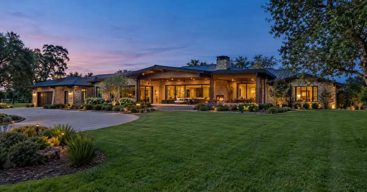 Jumbo cash-out refinance in Tulare, California — equity above the conforming limit into cash