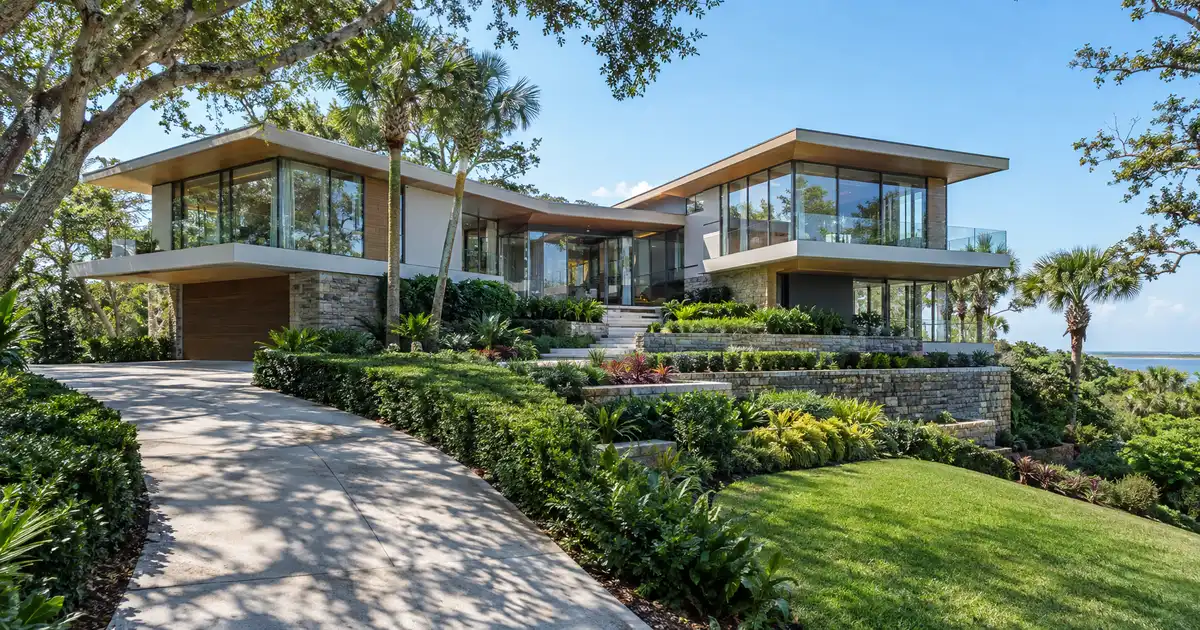 Jumbo cash-out refinance in Vero Beach, Florida — equity above the conforming limit into cash