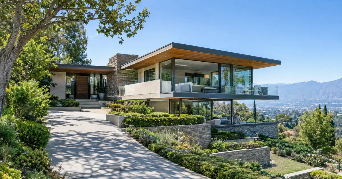 Jumbo cash-out refinance in Whittier, California — equity above the conforming limit into cash